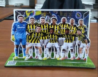 FENERBAHÇE AHŞAP 3 BOYUTLU TARAFTAR KALELİ BİBLO